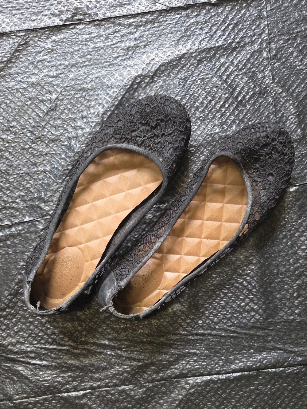 Jellypop Black Lace Ballet Flats with Tan Insole